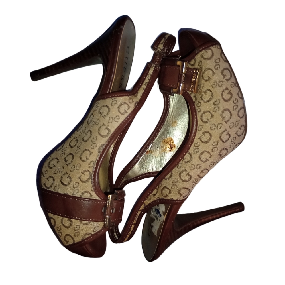 Women's heels designer